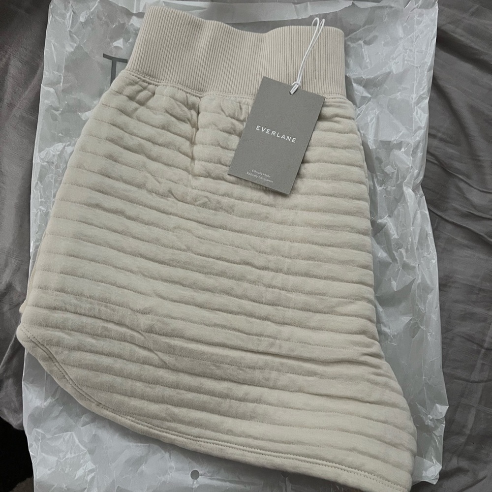 Everlane Organic Cotton Quilted Shorts- Size Large